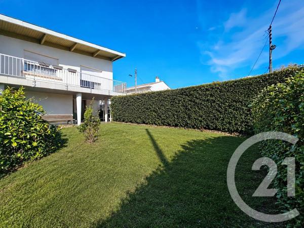 Maison à vendre  7 pièces - 145,54 m 2   ARTIGUES PRES BORDEAUX  - 33