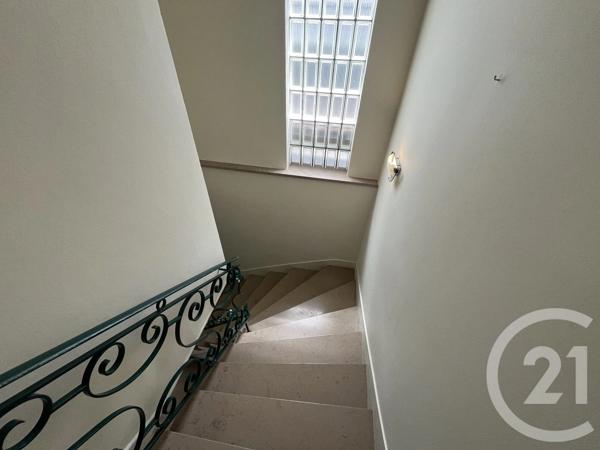 Maison à vendre  7 pièces - 145,54 m 2   ARTIGUES PRES BORDEAUX  - 33