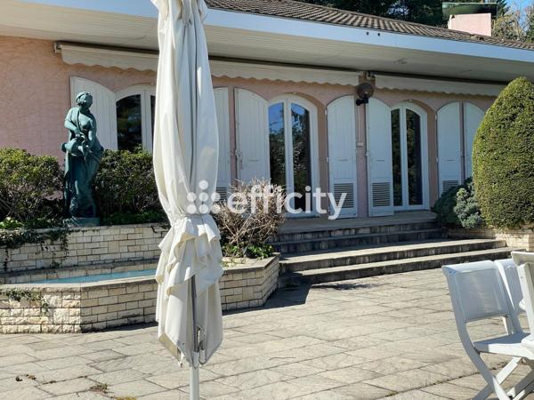 Maison 8 pièces - 355 m² Exclusivité efficity