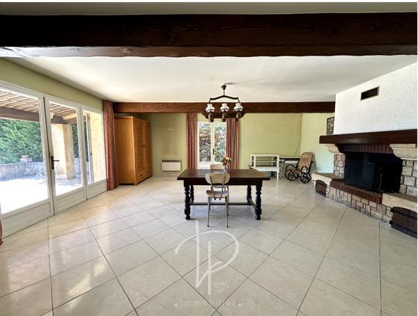Vitrolles (13127) MAISON 7 pièces de 173 m2