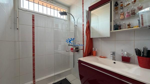 EXCLUSIVITE LA ROCHELLE MAISON PLAIN PIED 4 CHAMBRES PISCINE GARAGE ET ATELIER  La rochelle