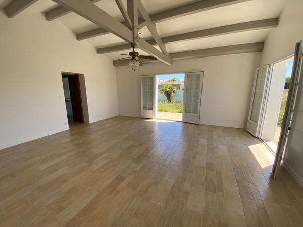 LA BREE LES BAINS - maison 3 chambres - 118 m² - proche plages et marché