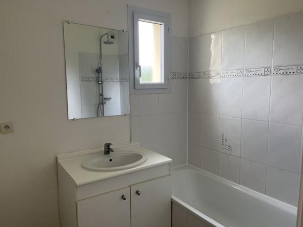 Appartement à louer 780 € CC Langon 3 p 50 m² DPE