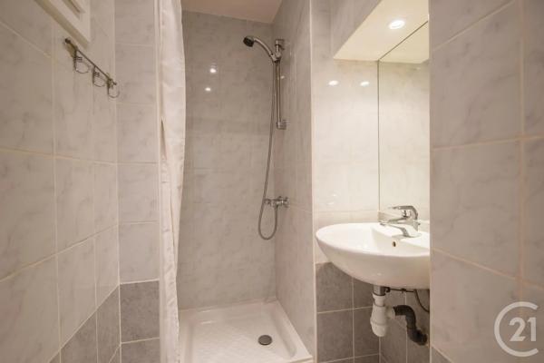 Appartement F4 à vendre  4 pièces - 83,49 m 2   VILLEFRANCHE SUR MER  - 06