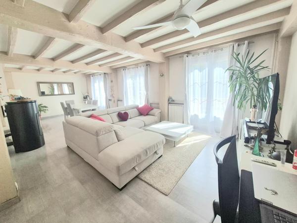 BELLE MAISON PLAIN PIED AVEC UN GROS POTENTIEL D EXTENSION