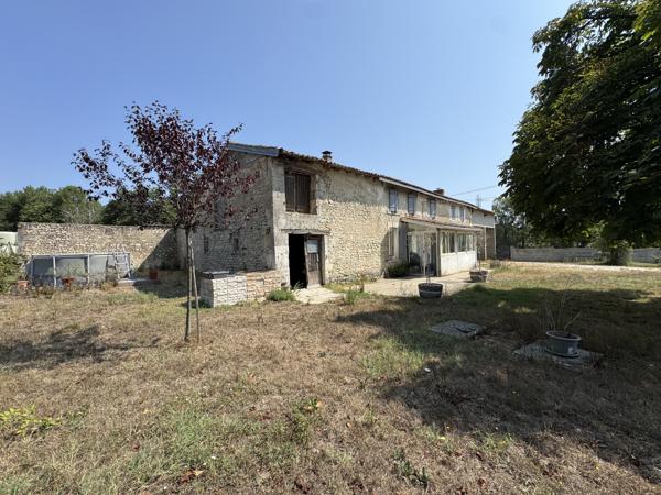 Maison 6 pièces à vendre à Condéon