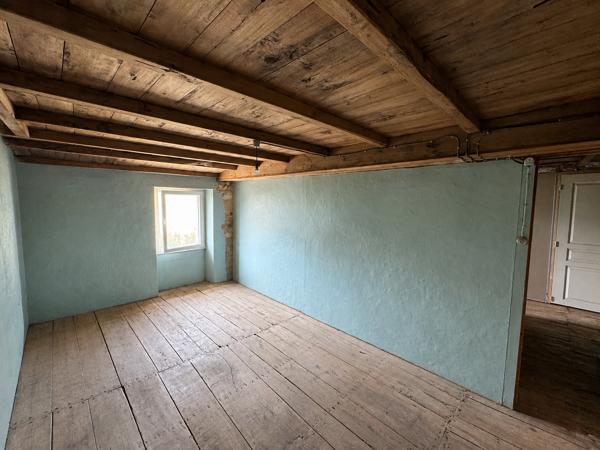 Maison 6 pièces à vendre à Condéon