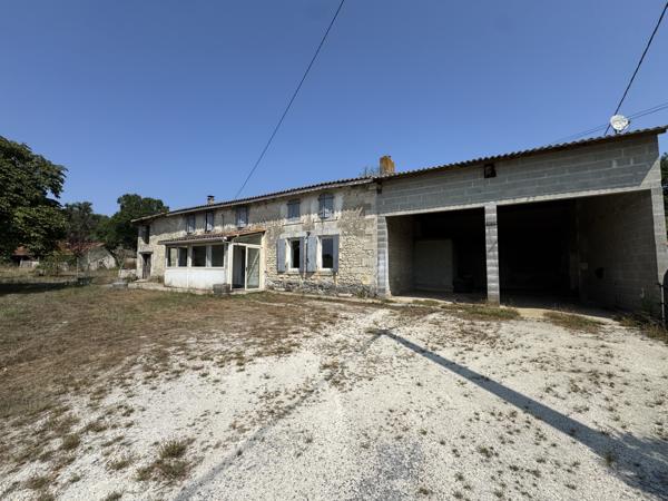 Maison 6 pièces à vendre à Condéon