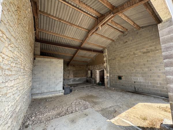 Maison 6 pièces à vendre à Condéon
