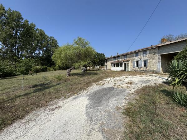 Maison 6 pièces à vendre à Condéon