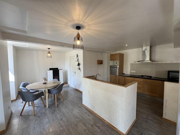 Maison 6 pièces à vendre à Condéon