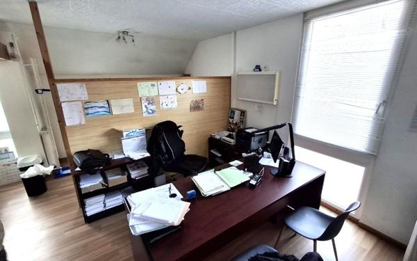 Maison à vendre    5 pièces • 176 m2 Saint-Pierre-lès-Nemours