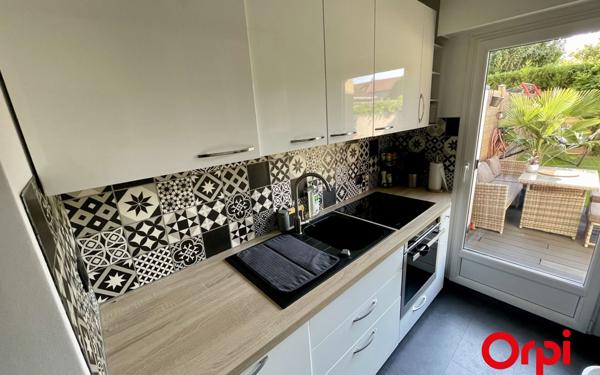 Appartement à vendre    3 pièces • 66 m2 Montigny-le-Bretonneux