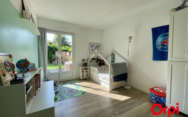 Appartement à vendre    3 pièces • 66 m2 Montigny-le-Bretonneux