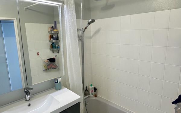 Appartement à vendre    3 pièces • 66 m2 Montigny-le-Bretonneux