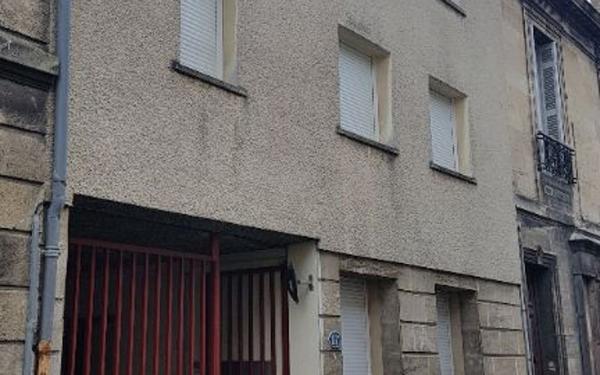Appartement à louer    1 pièce •  Bordeaux