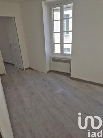 Maison de village 3 pièces de 55 m² à Huriel (03380)