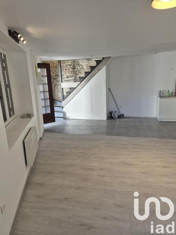 Maison de village 3 pièces de 55 m² à Huriel (03380)