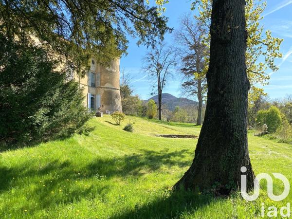 Château 30 pièces de 1 380 m² à Chabeuil (26120)