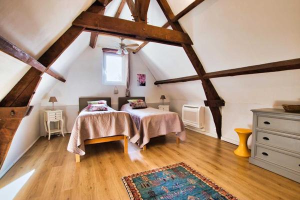 Maison ancienne - Sarlat-la-caneda SARLAT- Maison en pierre idéalement située avec terrain et jaccuzi
