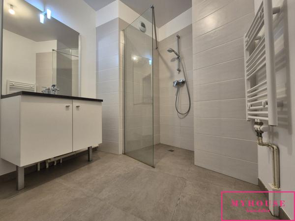 Appartement
                                                                                                                                                                                                                                                                                                                        3 pièce(s)                                                                                                                                                                                                          2 chambre(s)                                                                                                                                                                                                          64.28  m²