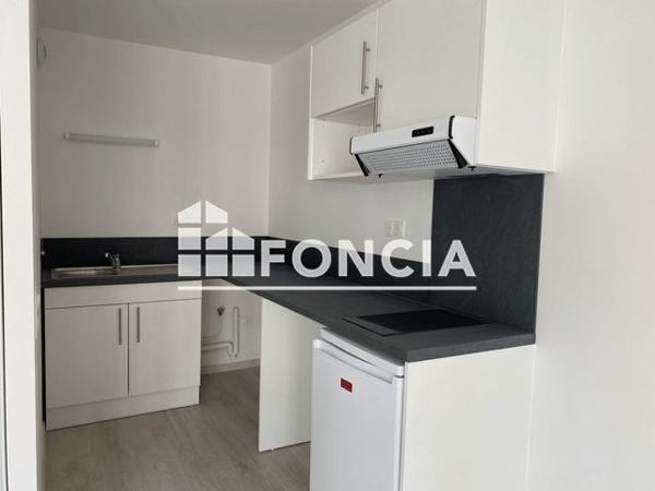 Location Appartement 2 pièces 43.25 m² - 124 RUE CAMILLE DESMOULINS Amiens 80000