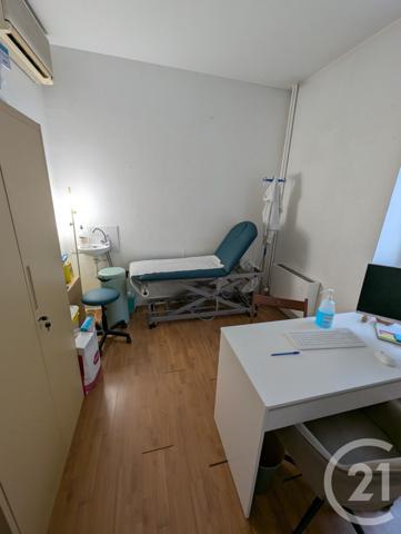 Appartement Autre à vendre  6 pièces - 64,70 m2 PARIS - 75009