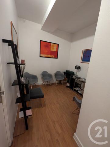 Appartement Autre à vendre  6 pièces - 64,70 m2 PARIS - 75009