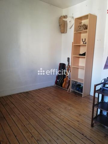 Maison
         4 pièces
        - 73 m² 249 000 € *