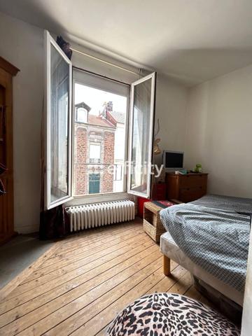 Maison
         4 pièces
        - 73 m² 249 000 € *