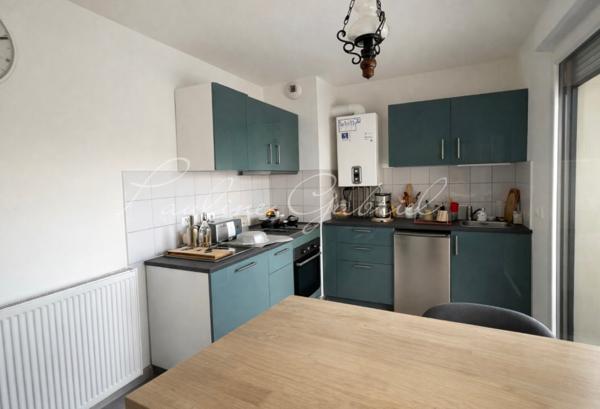 Un appartement moderne, prêt à vivre, au coeur d'un emplacement stratégique