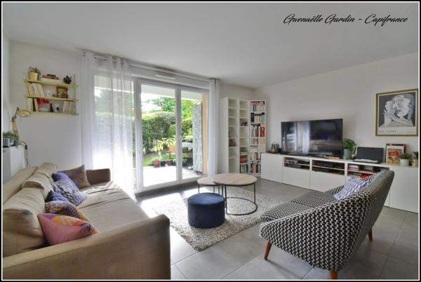 LE HAILLAN - Appartement 4 pièces 94 m² avec terrasse, jardin et parkings