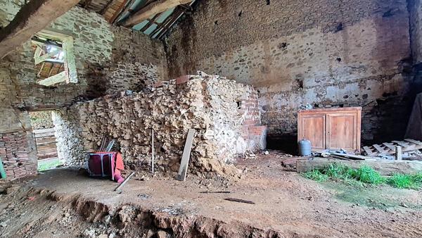 Maison avec dépendances et fort potentiel – Projet complet de rénovation