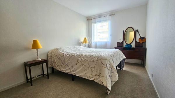 Appartement
         3 pièces
        - 77 m² 542 000 € *
