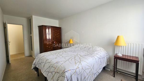 Appartement
         3 pièces
        - 77 m² 542 000 € *