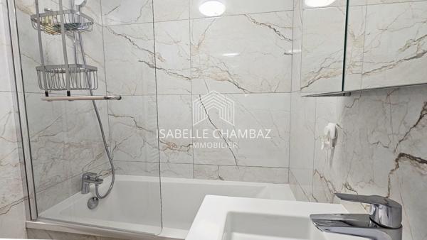 Appartement
         3 pièces
        - 77 m² 542 000 € *