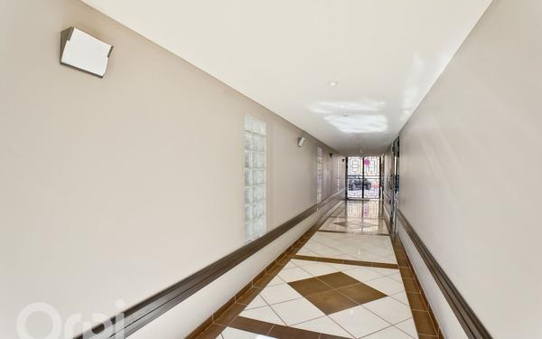 Appartement à vendre    2 pièces • 46 m2 Cannes