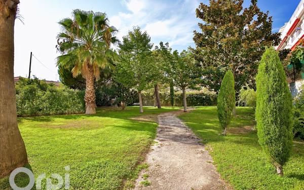 Appartement à vendre    2 pièces • 46 m2 Cannes