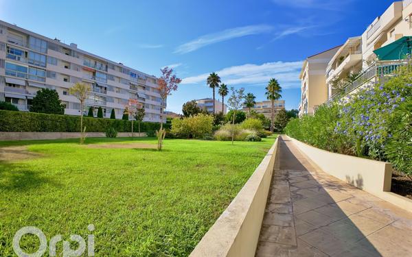 Appartement à vendre    2 pièces • 46 m2 Cannes