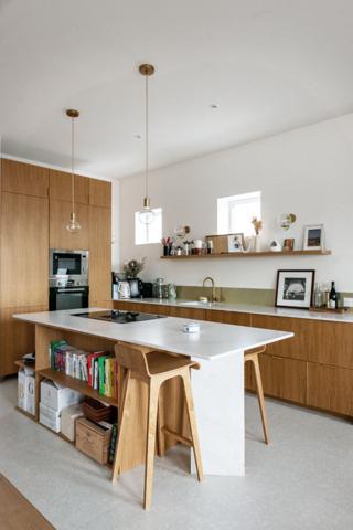 A louer appartement meublé de type 5/6 avec terrasse et vue Mer et Notre Dame de la Garde- Saint Savournin MARSEILLE