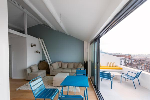 A louer appartement meublé de type 5/6 avec terrasse et vue Mer et Notre Dame de la Garde- Saint Savournin MARSEILLE
