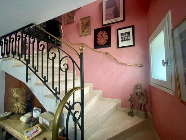 Une maison pleine de potentiel où il fait bon vivre ! Située à Saint-Gilles-Croix-de-Vie (85800)