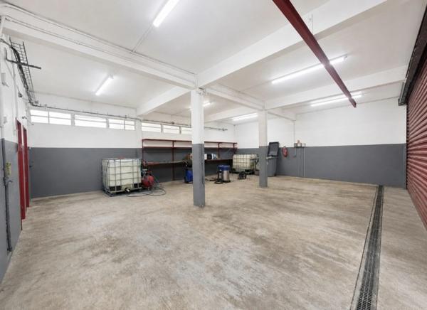 A louer – Local Commercial de 79m² – Route de Redoute – FORT-DE-FRANCE