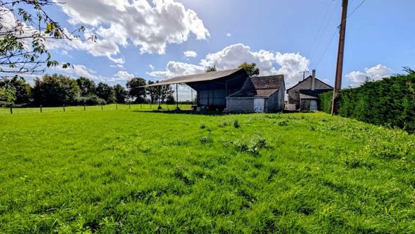 Juigné-sur-Sarthe (72300) LONGÈRE PLAIN-PIED À LA CAMPAGNE