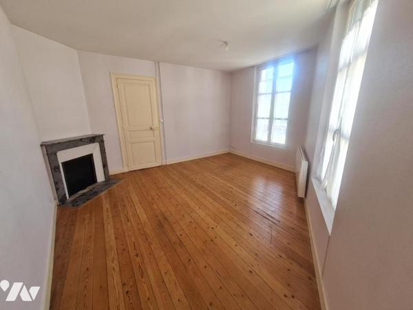 ENSEMBLE DE DEUX APPARTEMENTS - A VENDRE - MONTOIRE/ LOIR (41800)
