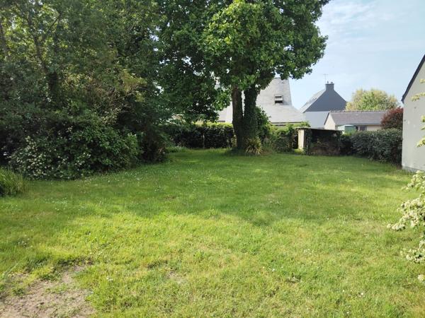 Terrain
        
        - 668 m² 265 000 € *