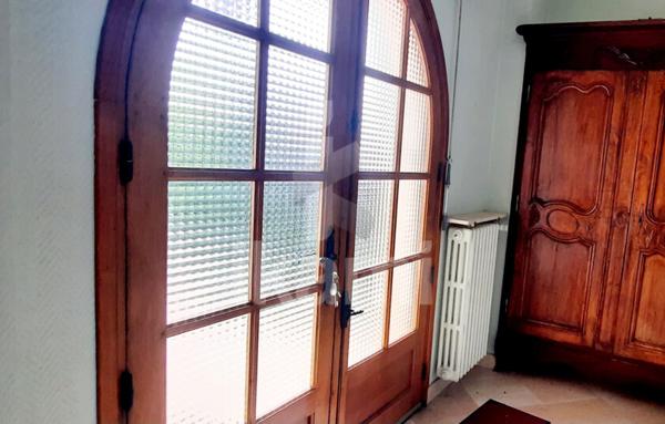 TONNERRE  Maison 228 M2 - 5 Chambres