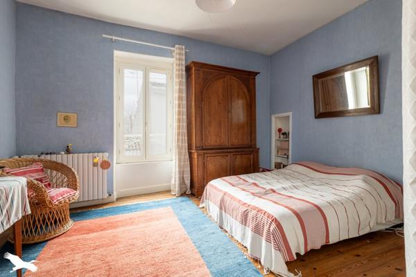 Maison à vendre |  Saint-Jean-d'Angély |  7 pièces | 158 m²