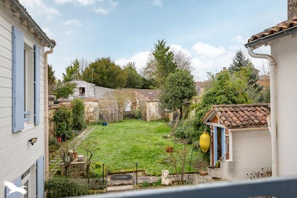 Maison à vendre |  Saint-Jean-d'Angély |  7 pièces | 158 m²