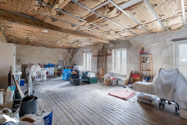 Maison à vendre |  Saint-Jean-d'Angély |  7 pièces | 158 m²